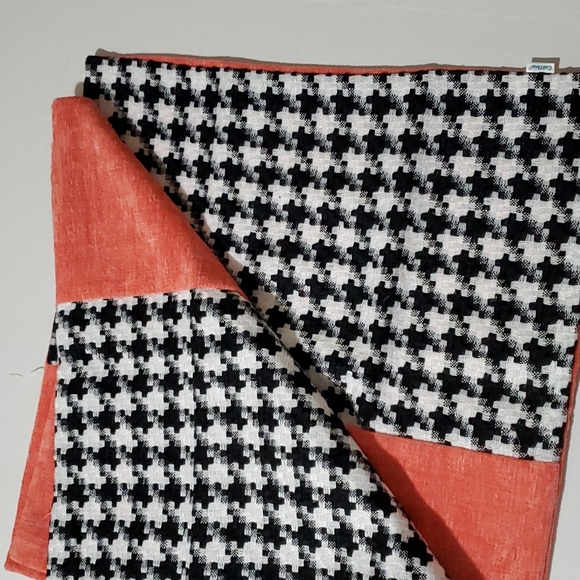 Houndstooth Coral Throw Pillow Case Cover set of 2 - Picture 11 of 11